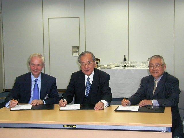 British and Japanese science facilities sign up to future collaboration