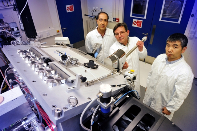 The beamline I08 was in construction from 2011-2014. (L-R): Majid Abyaneh (senior support scientist), Principle Beamline Scientist Burkhard Kaulich, and Tohru Araki (senior beamline scientist)