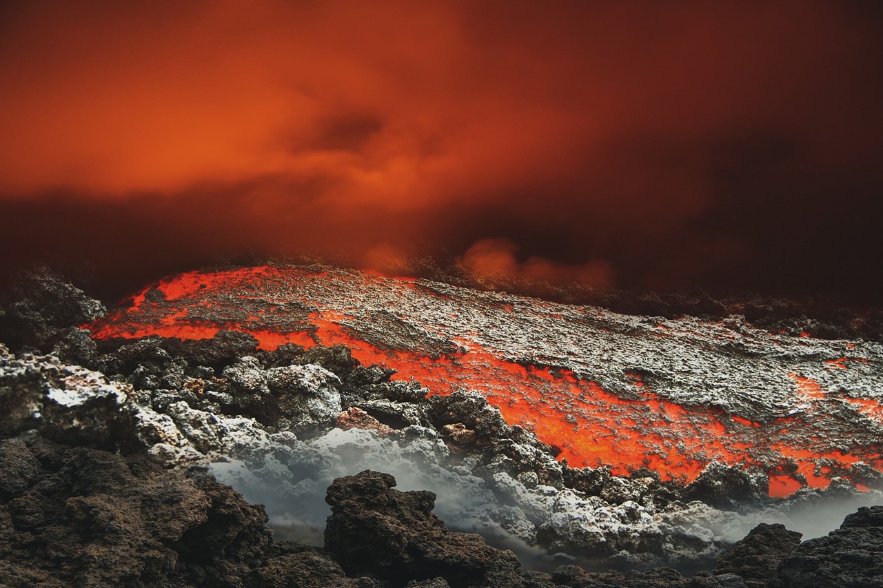 The team studied basaltic magma from Mount Etna using Diamond's I12 beamline.