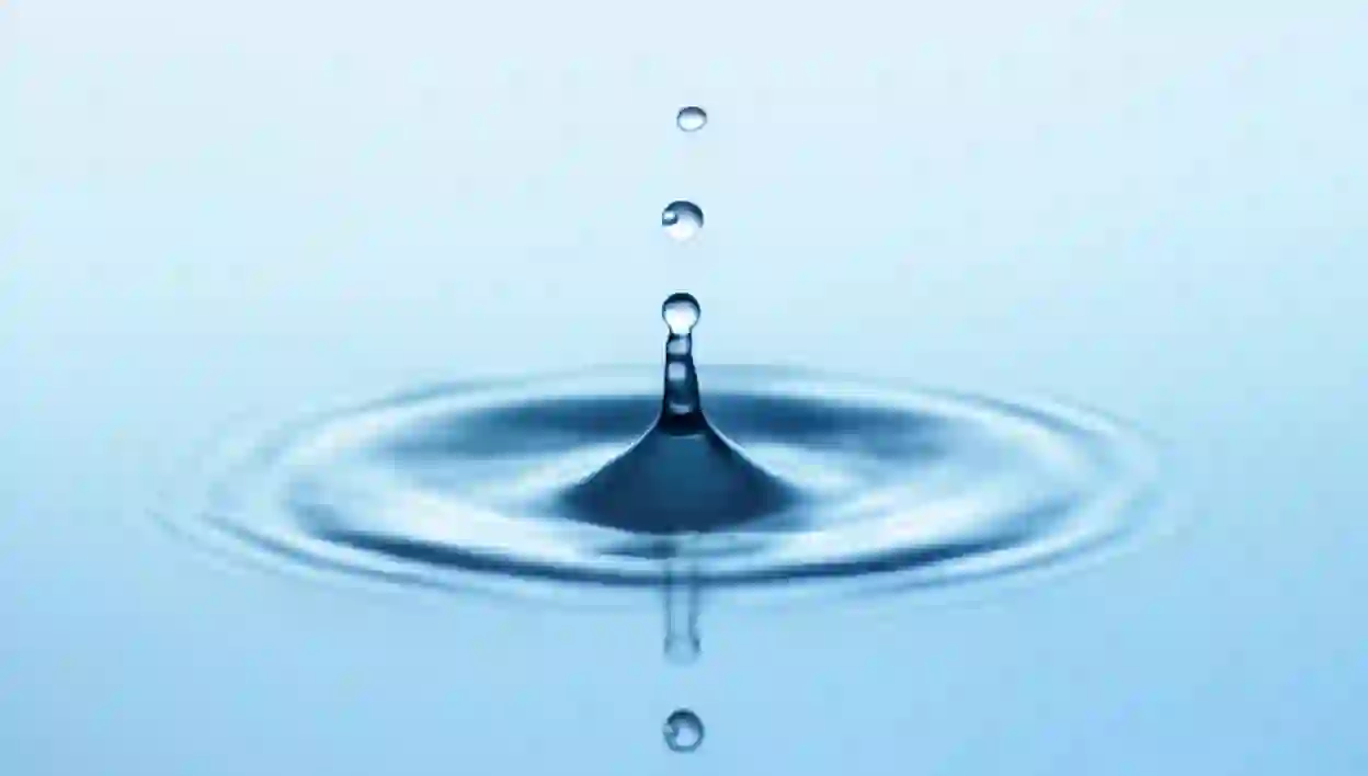 Diamond collaboration observes 2D water behaviour