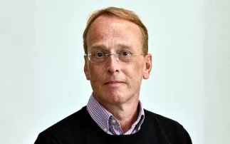 Diamond congratulates ePSIC science director Professor Angus Kirkland on RMS Honorary Fellowship