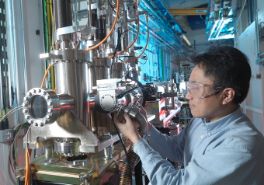 Beamline Scientist Katsuaki Inoue on B21