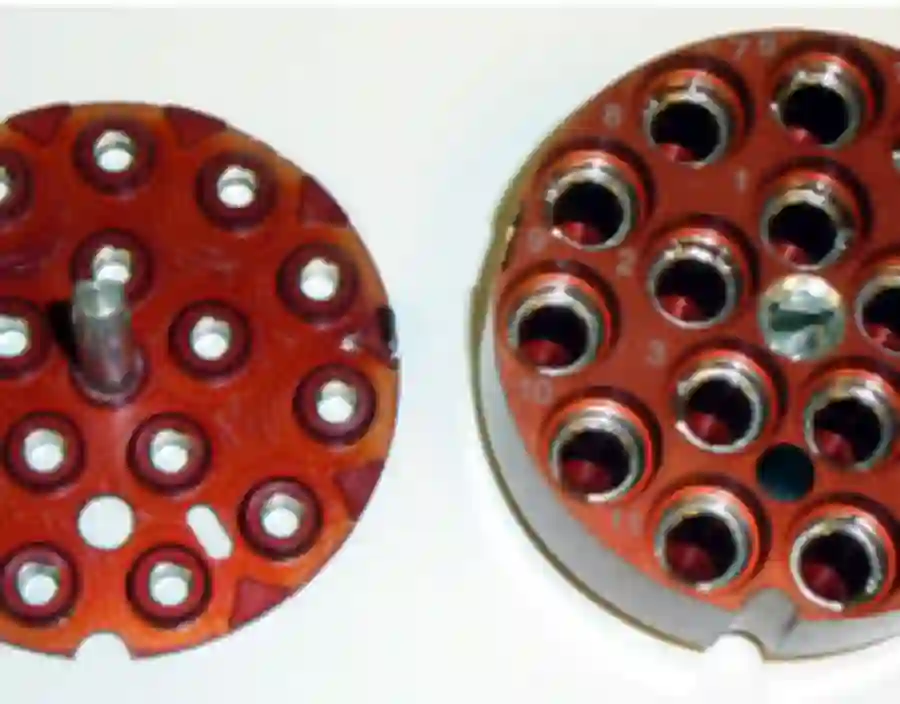 Unipuck base (right) and enclosure (left)