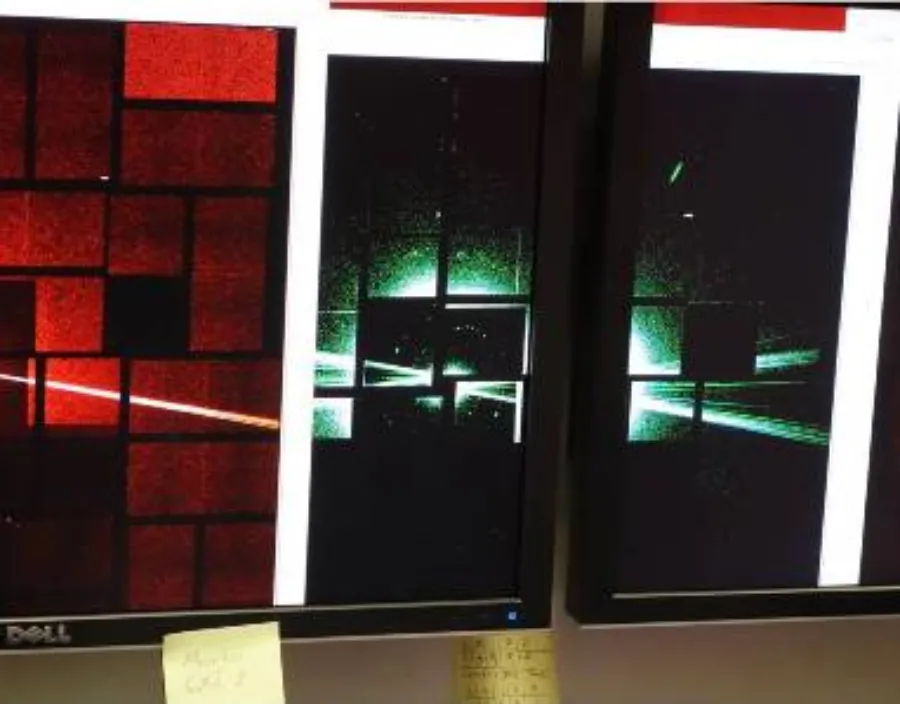 Diffraction from nanocrystals produced by Geoff Sutton (STRUBI) at the CXI beamline at the LCLS
