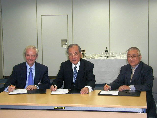 British and Japanese science facilities sign up to future collaboration
