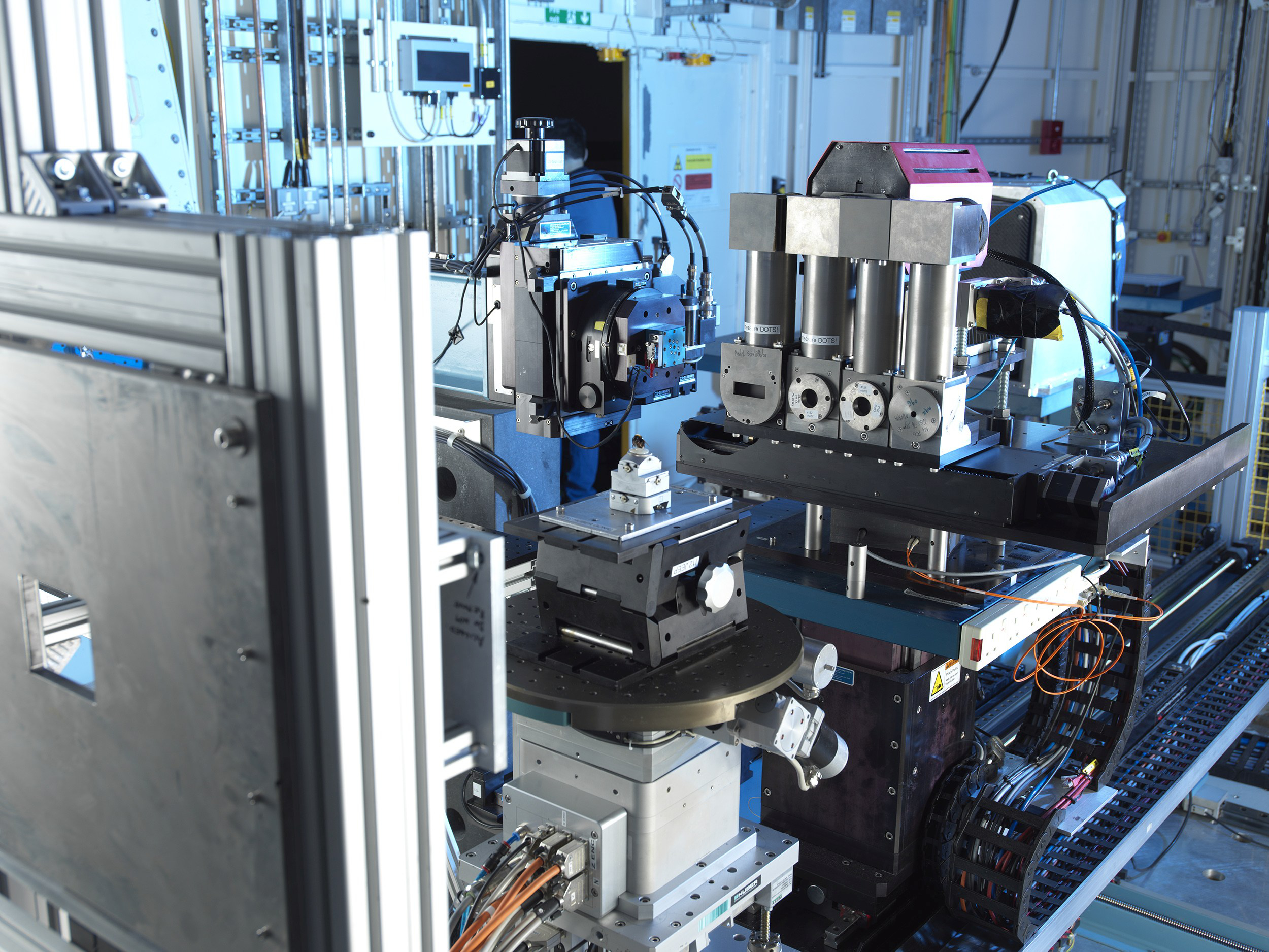 Schematic of I12-JEEP (Joint Engineering, Environmental, and Processing) beamline at Diamond Light Source, the UK’s national synchrotron. Copyright: Diamond Light Source.  