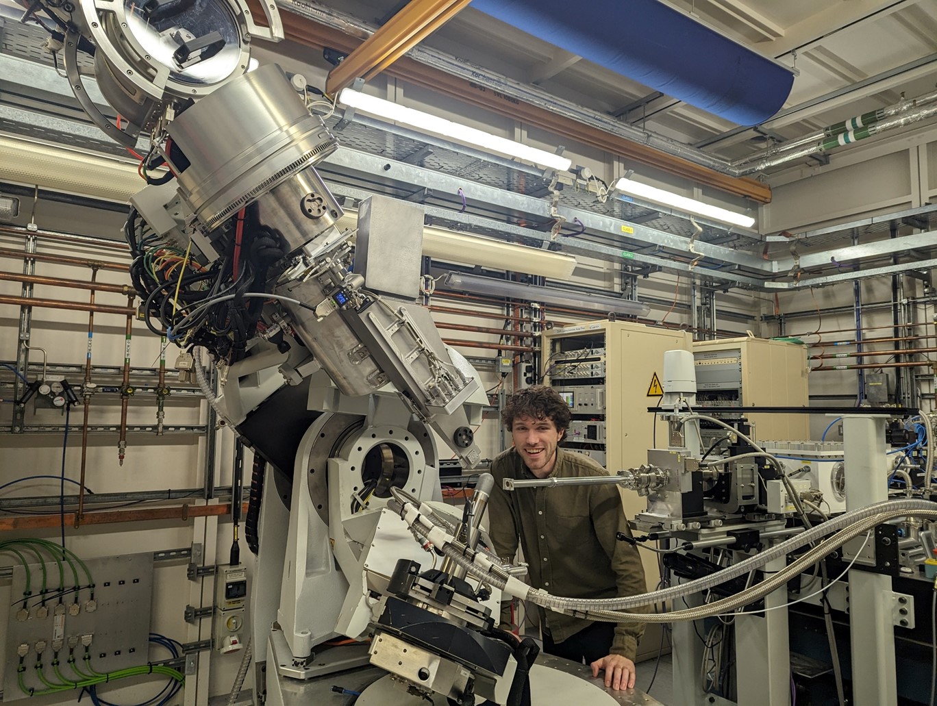 Cameron Dashwood on Beamline I16 at Diamond Light Source