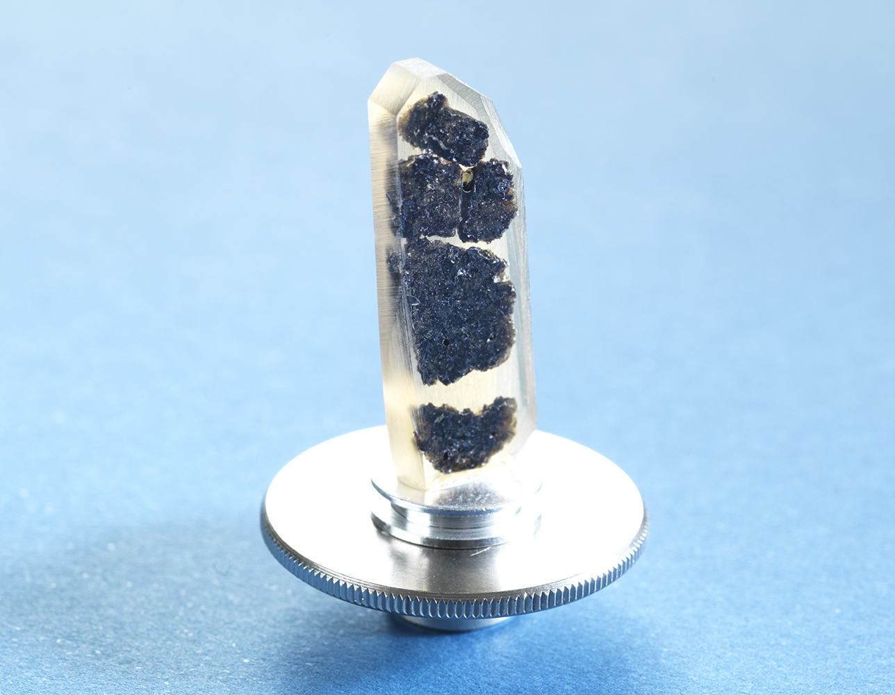 Dr Hongchang Wang, Dr Matt Pankhurst, Dr Ryan Zeigler, and the team studied moon rock samples like these for their olivine content at Diamond