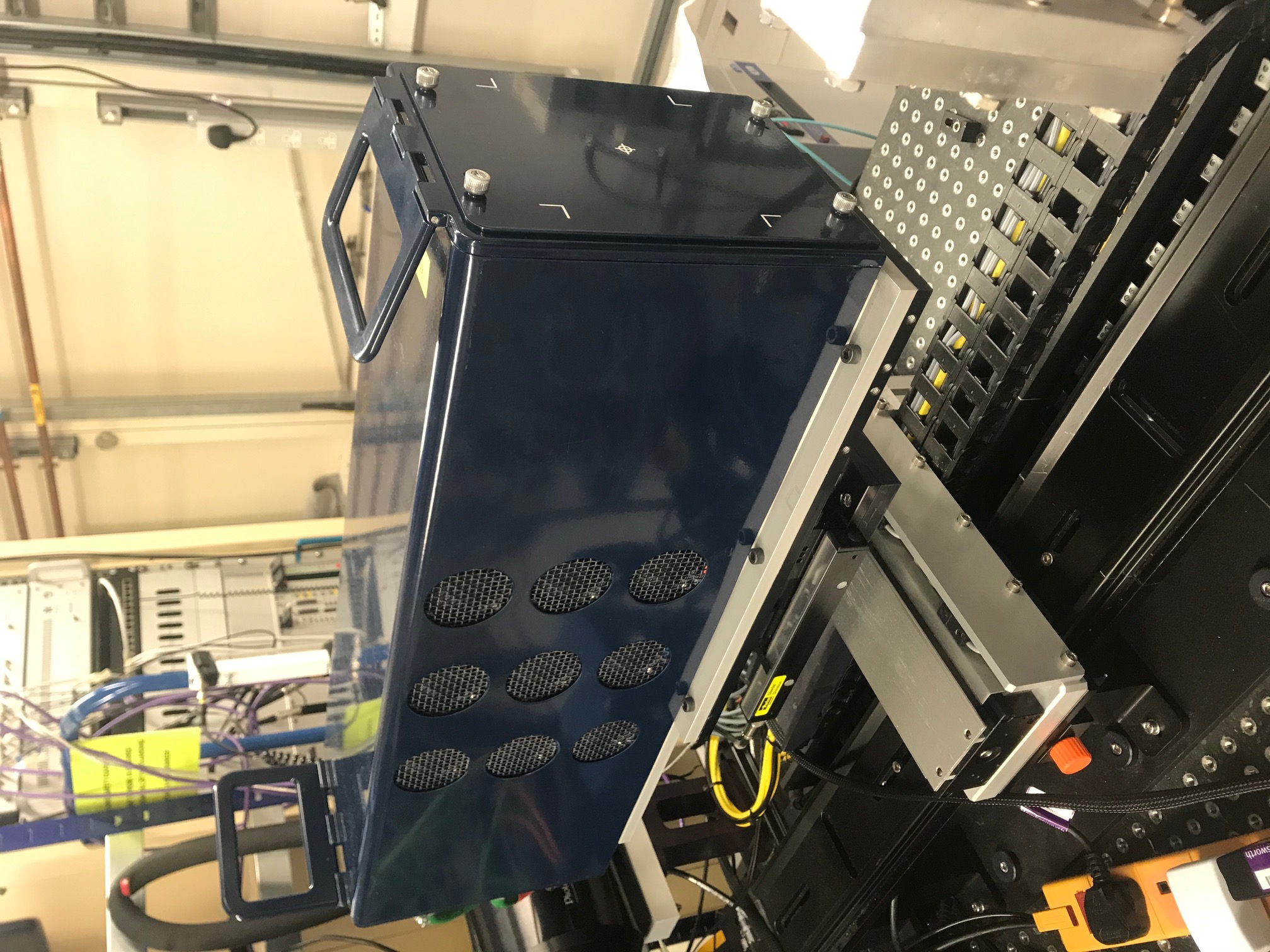 Images of Sample Stages & Detectors Diamond Light Source