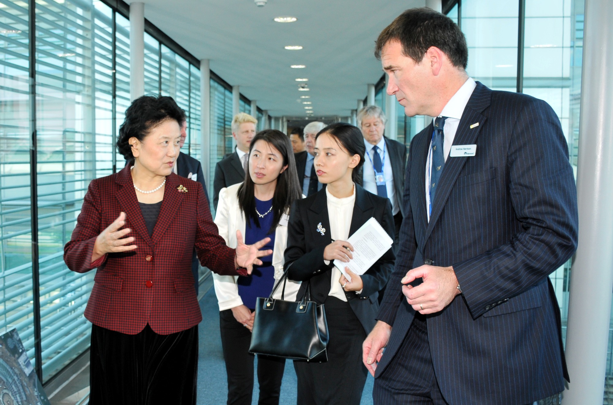  Chinese Vice Premier visits UK synchrotron science facility