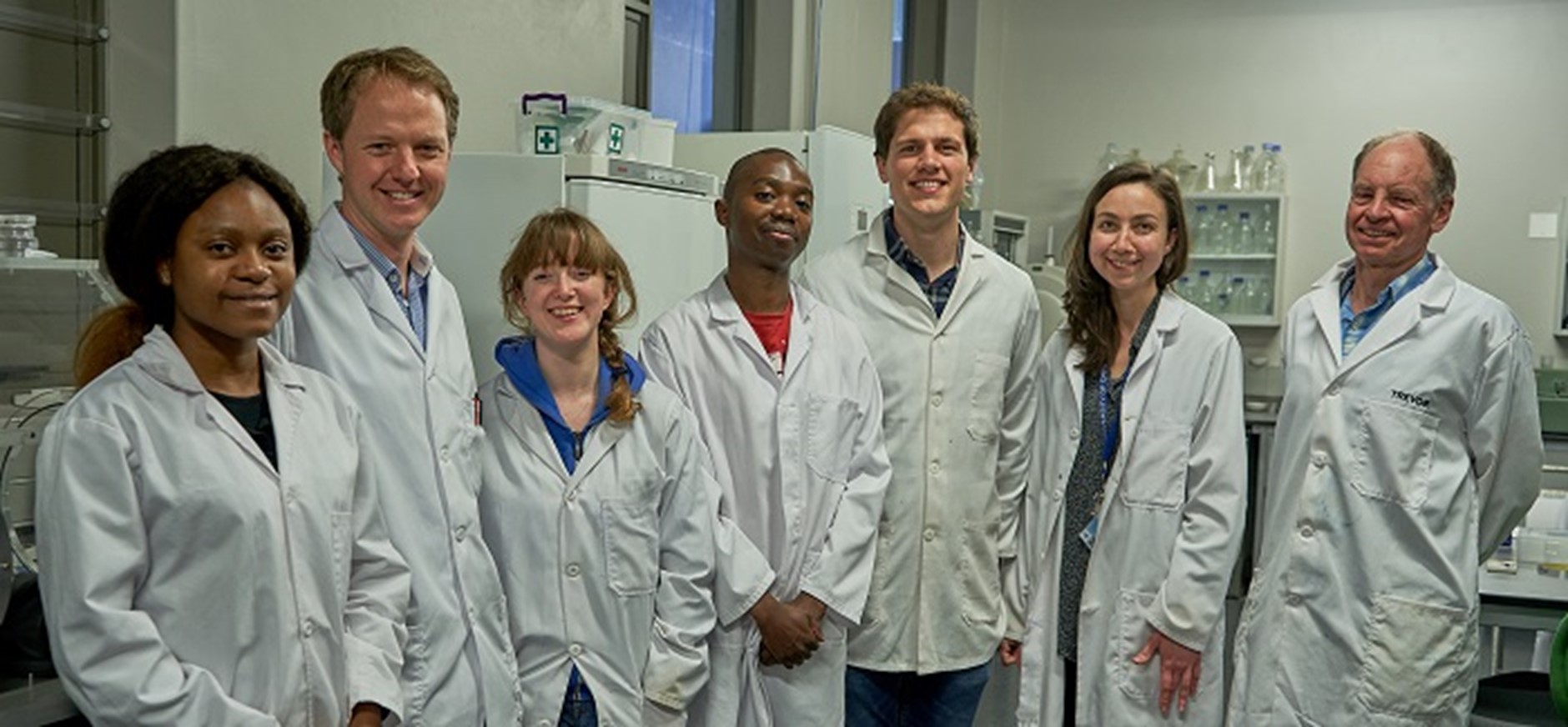 Dr Masamba and Prof. Trevor Sewell with colleagues collaborating with GCRF START at the Aaron Klug Centre for Imaging and Analysis at the University of Cape Town. In the picture from left to right: Dr Priscilla Masamba, Dr Jeremy Woodward, Melissa Marx, Dr Mulelu, Dr Philip Venter, Dr Lizelle Lubbe, Professor Trevor Sewell. Photo Credit: Rebekka Stredwick. ©Diamond Light Source.