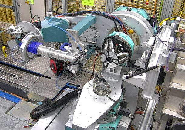 The EH1 diffractometer with the alpha table mounted