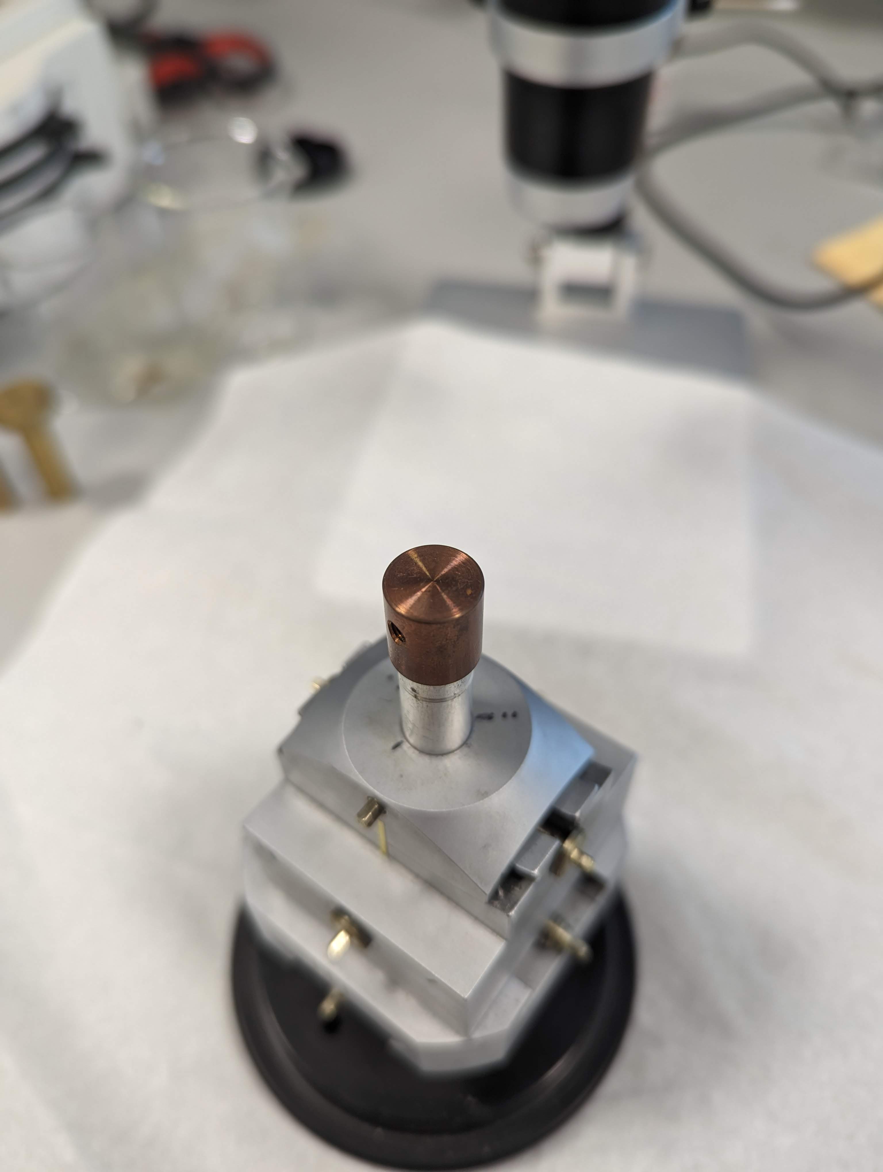 Cryostat sample mount