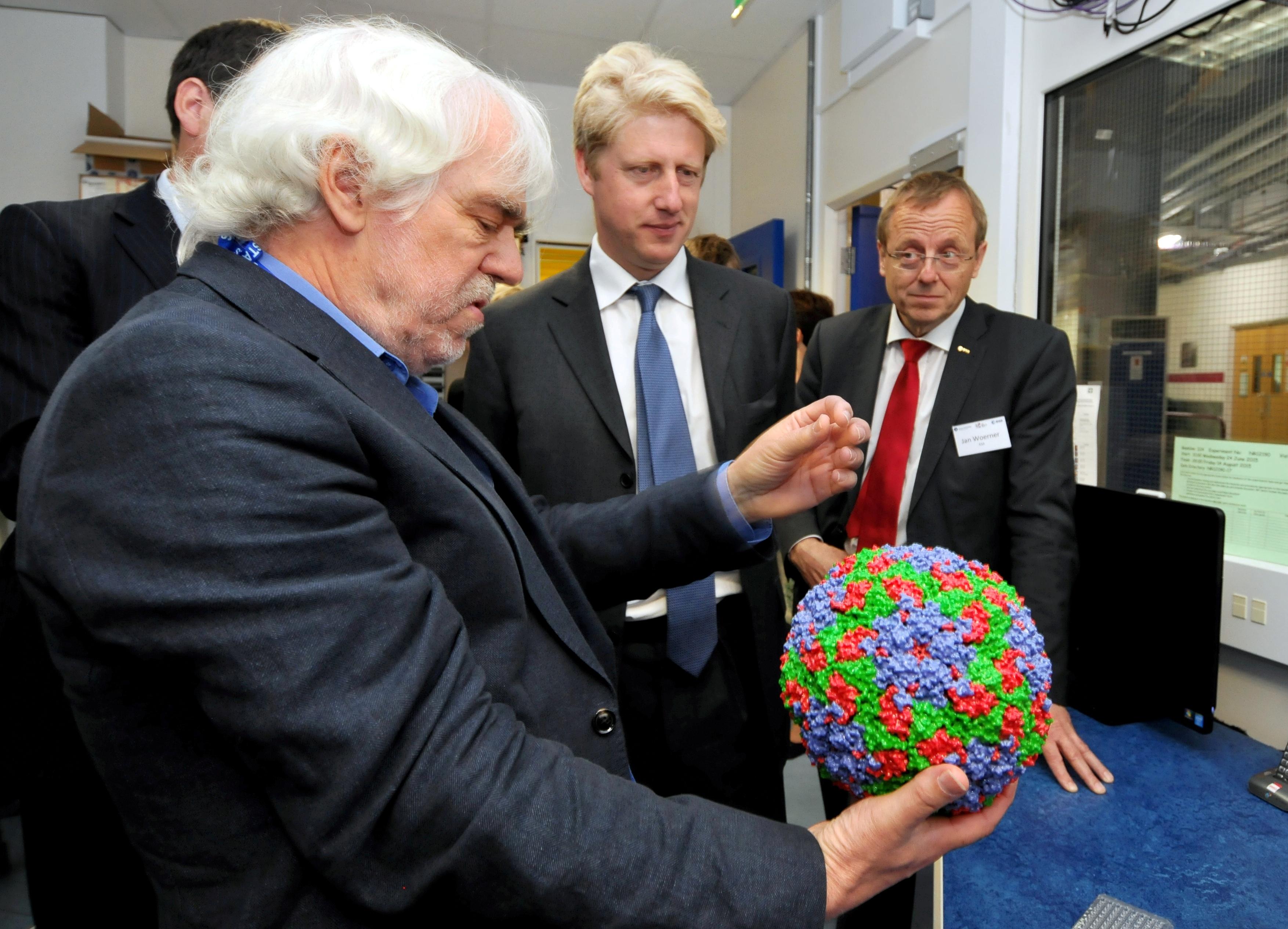 Visit by Minister of State Universities and Science, Jo Johnson MP.
<br/>(L-R): Dave Stuart, Director of life science, Jo Johnson MP and Johann-Dietrich Woerner, the Director General of ESA
